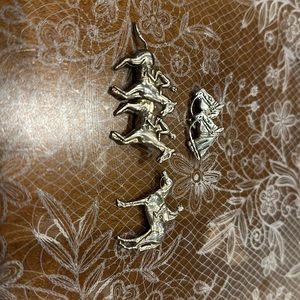 3 silver horse pins